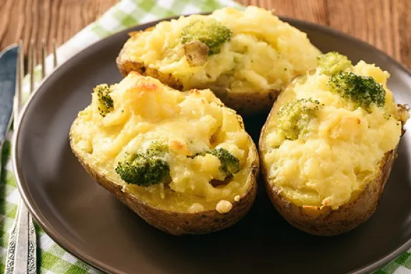 Bagte kartofler med broccoli