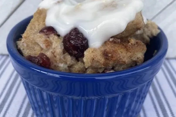 Brødbudding med vaniljesauce