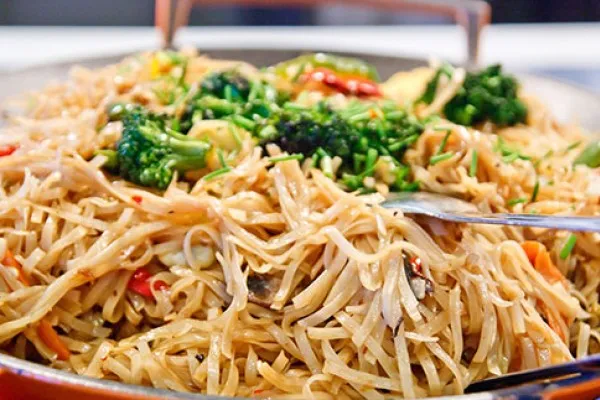Chow mein med grøntsager