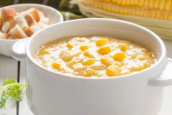 Chowder med kartoffel og majs fra mikroovnen