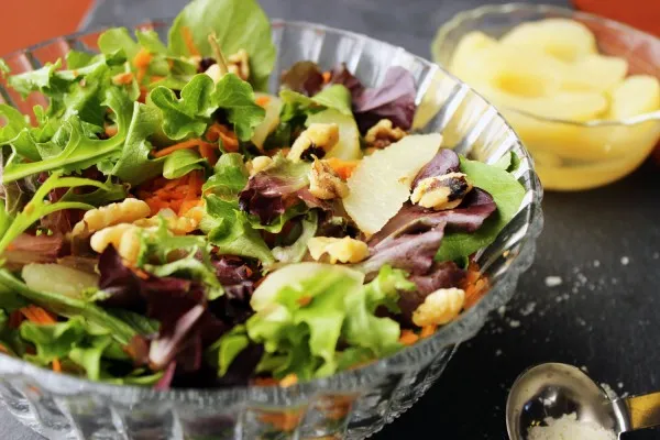 Cobb-salat med pærer