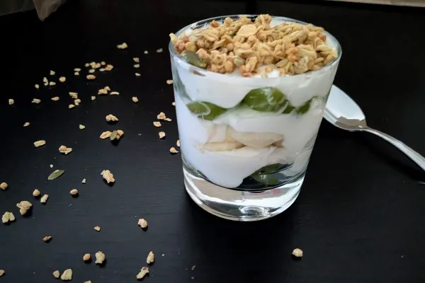 Frugt- og yoghurtparfait