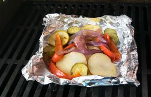 Grillede grøntsagspakker