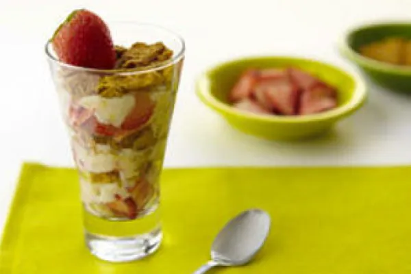 Jordbær-banan-parfait