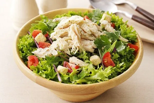 Kalkunsalat med appelsinvinaigrette