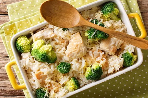 Kylling- og broccoligratin
