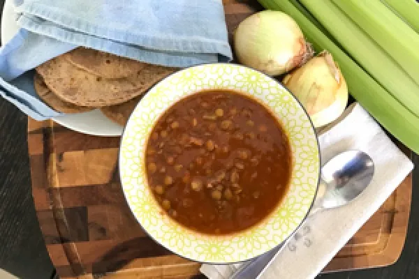 Linse- og grøntsagssuppe