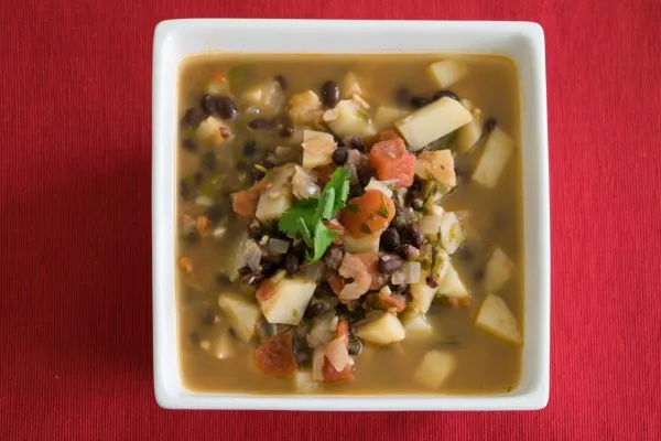 Mættende mexicansk suppe