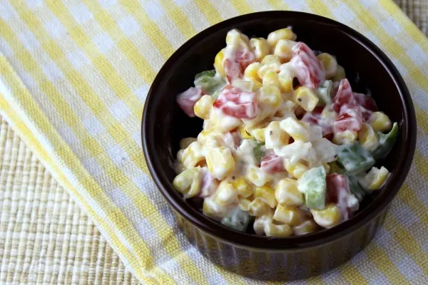 Majssalat med fedtfri ranch-dressing