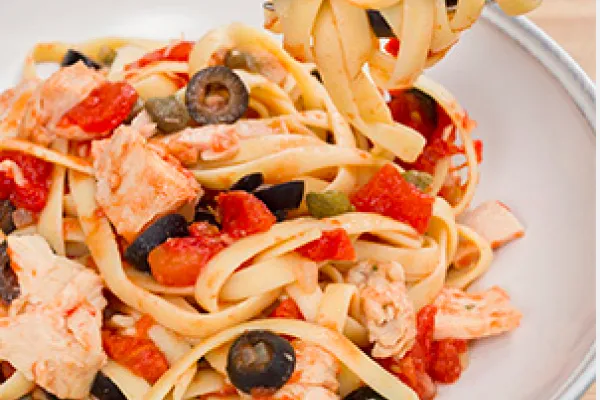 Napolitansk tunfiskefettuccine