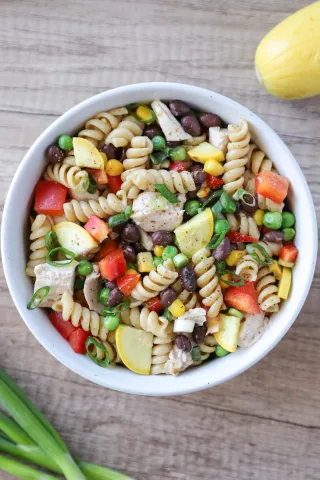 Pastasalat med kylling
