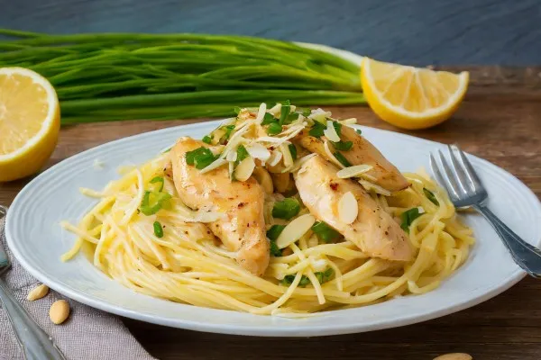 Pikant citronkyllingepasta