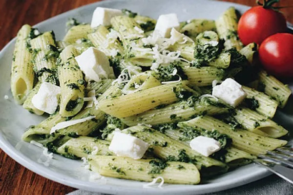 Spaghetti med spinatpesto