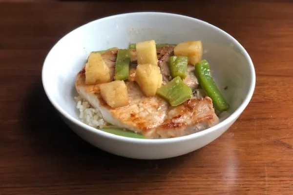 Svinekød med ananas