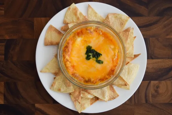 Tortillachips med bønnedip