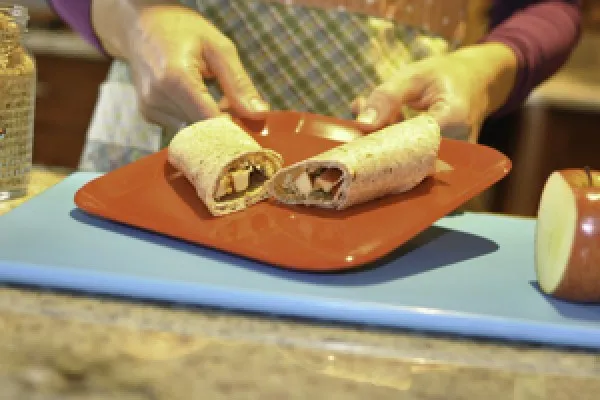 Wraps med peanutbutter og æble